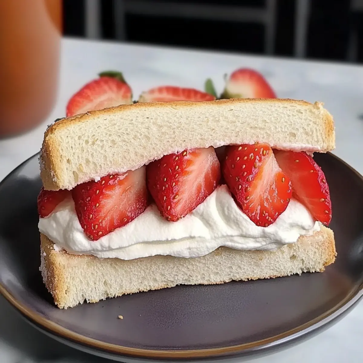 Erdbeer-Sandwich
